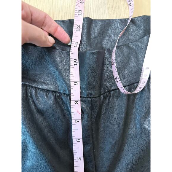 Commando Revolve Faux Leather Jogger Pants Size Medium 2327 - Picture 11 of 11